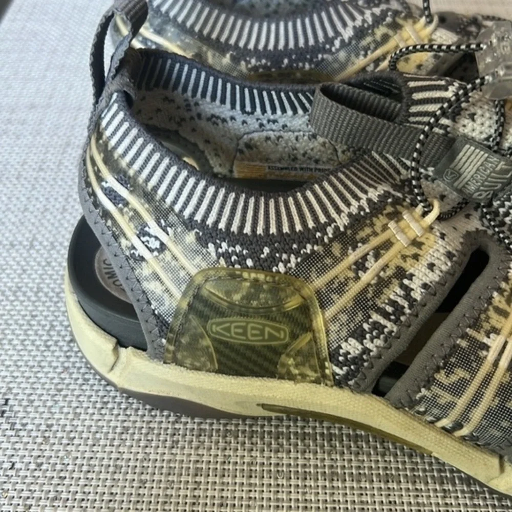 Keen Newport H2 sandals, size9 / EUR38.5